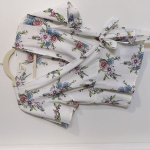 Monteau Floral Wrap Top - Juniors Large